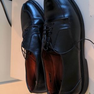 Allen Edmonds black leather dress shoes